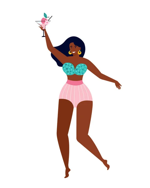 水着姿の幸せな黒人女性がフルーツカクテルを飲む。夏のプールパーティー。面白い女性キャラクターが海でリラックスしています。酒を飲んでいる女の子。手描きベクトルイラスト。夏休み. — ストックベクタ