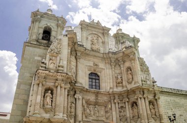 Oaxaca, Oaxaca, Meksika - 1 Haziran 2017: Basilica de Nuestra Seora de la Soledad Oaxaca, Meksika görünümü. 1682 ve 1690 arasında inşa edildi 