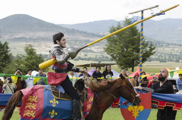 Tlaxcala Messico Settembre 2018 Giovane Cavaliere Con Abiti Rossi Cavallo — Foto Stock