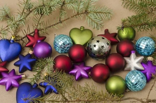 Boże Narodzenie Wakacje Skład Oddziałów Kolorowe Bombki Choinkowe Boże Narodzenie — Zdjęcie stockowe