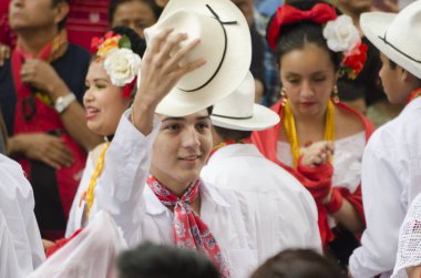 Xalapa, Veracruz, Meksika - 18 Kasım 2018: geleneksel giysileri kaydı La Bamba 2018 yılında Xalapa, Veracruz, Meksika, dans ile giyinmiş genç adam