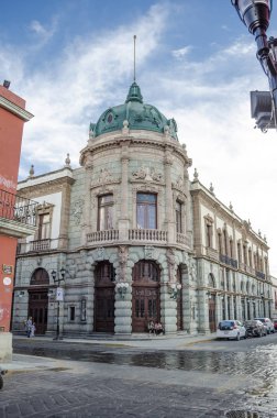 Oaxaca, Oaxaca, Meksika - 2 Aralık 2018: güneşli bir günde Oaxaca, Oaxaca, Meksika bina görünümü Macedonio Alcal tiyatro