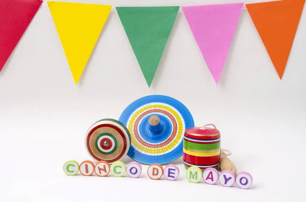 Cinco Mayo Aus Bunten Buchstaben Spinnen Und Balero Mexikanischem Holzspielzeug — Stockfoto