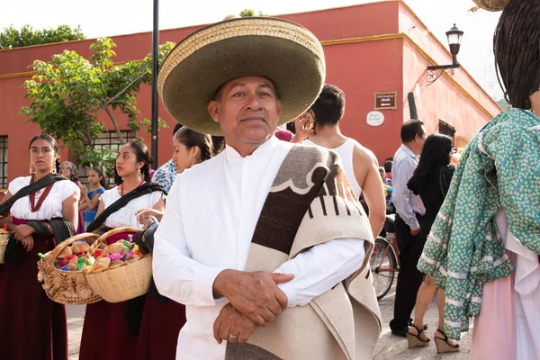 Oaxaca Oaxaca Mexico Julio 2019 Hombre Vestido Con Ropa Tradicional — Foto de Stock
