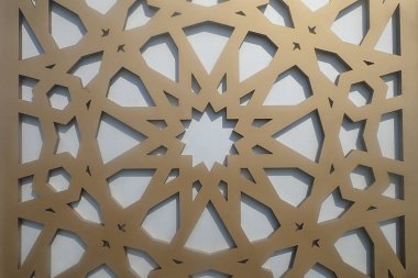 Brunei 'deki dini binada yuvarlak Müslüman sembolü..