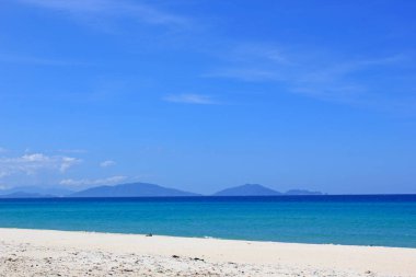 Çok yakın plaj Cam Ran Vietnam 2018 üzerinde uçak oturur