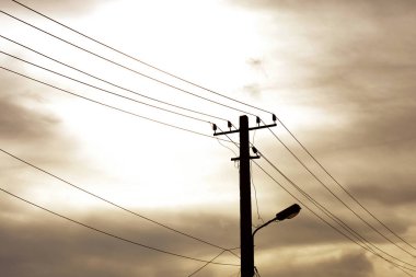 elektrik kaynağı silüeti