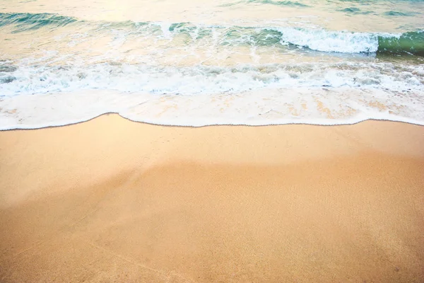 Kumsaldaki Okyanus Dalgası