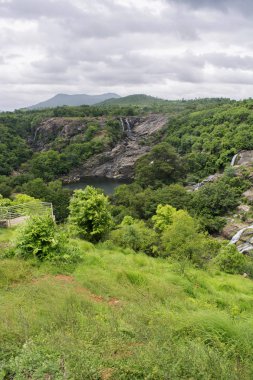 dağ, vadi ve şelale peyzaj