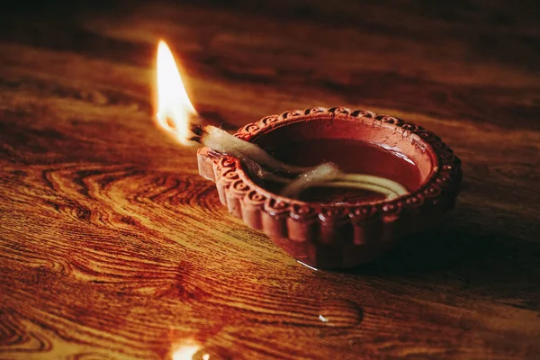 Lámpara Del Festival Diwali Sobre Fondo Madera — Foto de Stock