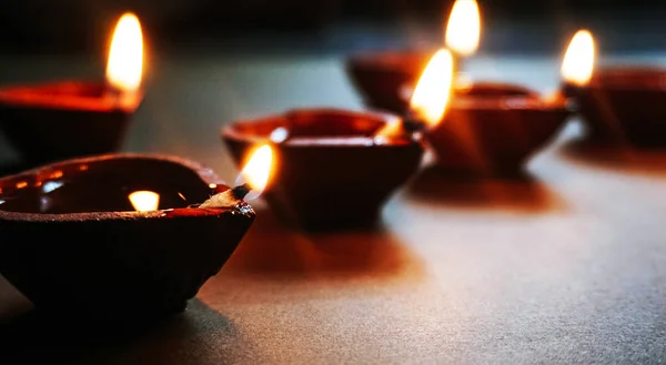 Diwali Festivali Lambası Ahşap Arka Planda — Stok fotoğraf