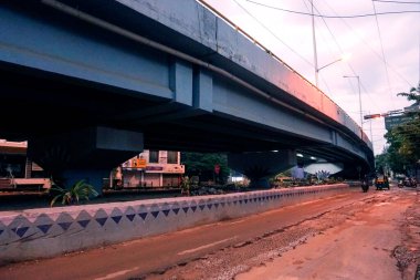 Bengaluru, Karnataka / Hindistan - 28 Mayıs 2020: Corona virüsü nedeniyle boş şehir yolları