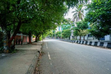 Bengaluru, Karnataka / Hindistan - Haziran 01, 2020: Corona virüsü salgını nedeniyle boş sokak