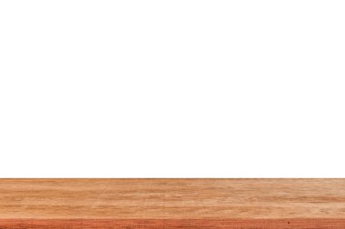 Ahşap raf masası beyaz arka planda izole edilmiş. Reklam için boş ahşap veya ekran ürünü.