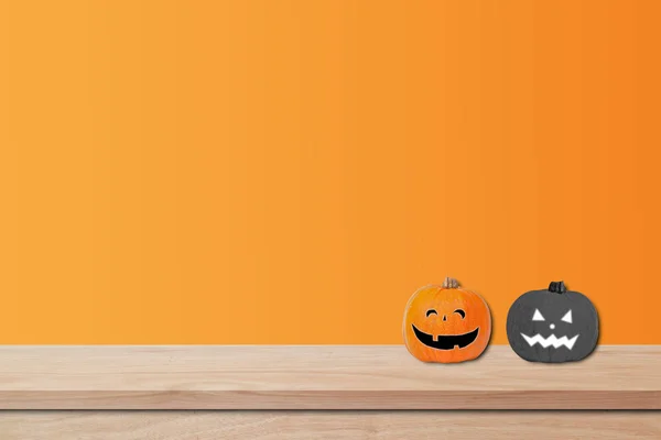 Halloween Semester Koncept Pumpa Inredning Träbord Med Orange Bakgrund — Stockfoto