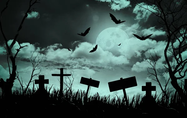 Conceito Halloween Fundo Horror Florestal Com Cemitério Assustador Lua Cheia — Fotografia de Stock