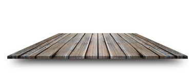 Boş ahşap masa ya da beyaz arka planda izole edilmiş tezgah. Ürün gösterimi veya tasarımı için