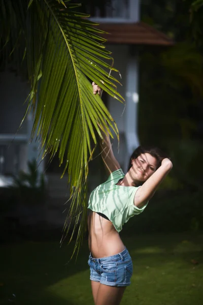 Portrait Beautiful Girl Palm Leaf Shadows Her Face Cottage Background — Stock Photo, Image