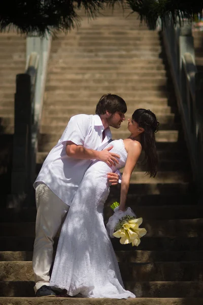 Bride Groom Stand Stone Steps — Stock Photo, Image