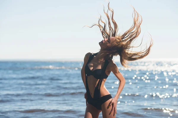 Sexy Girl Swimsuit Posing Hair Fluttering Wind Background Sea — Stock Photo, Image