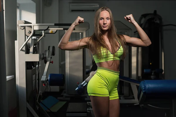 Vacker Sexig Atletisk Muskulös Ung Flicka Kaukasiska Fitness Flicka Tåg — Stockfoto