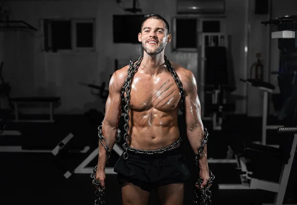 Musculoso Esclavo Cadenas Gimnasio Prisionero Hombre Desgarrado Libertad — Foto de Stock