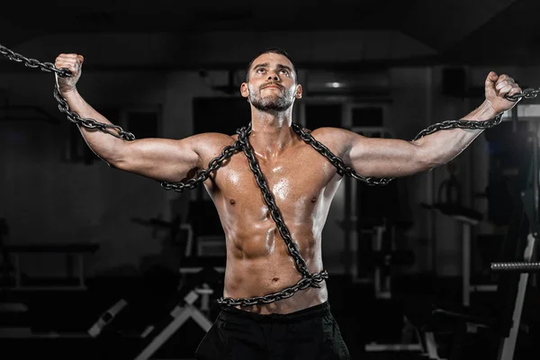 Musculoso Esclavo Cadenas Gimnasio Prisionero Hombre Desgarrado Libertad — Foto de Stock