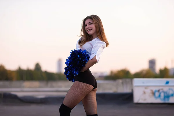 Girl Cheerleader Pompoms Dancing Outdoors Roof Sunset — Stock Photo, Image