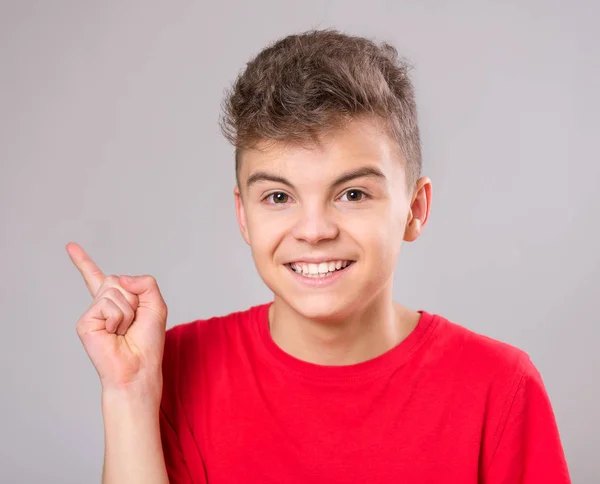 Retrato de menino adolescente — Fotografia de Stock