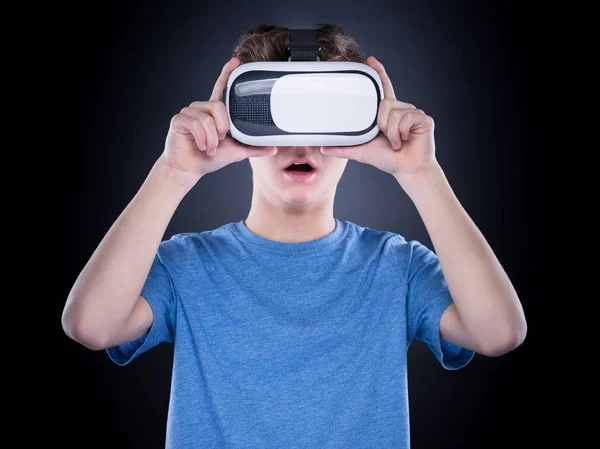 Amazed Teen Boy Wearing Virtual Reality Goggles Watching Movies Playing — Stock Photo, Image