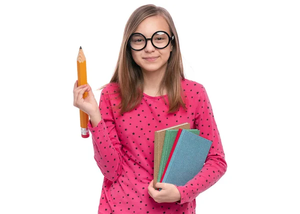 Tiener meisje met grote potlood — Stockfoto