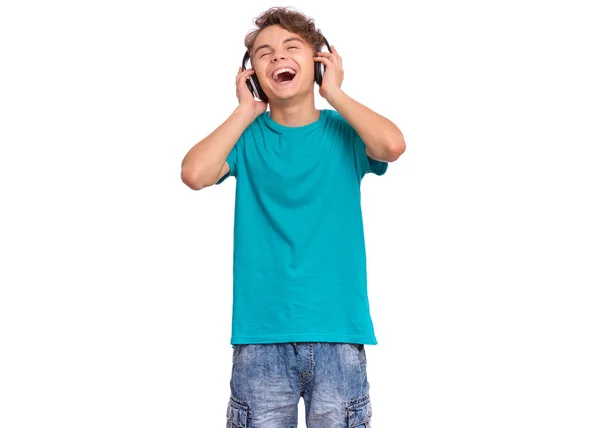 Adolescente chico con auriculares — Foto de Stock