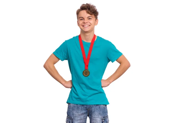 Tiener jongen met medaille — Stockfoto