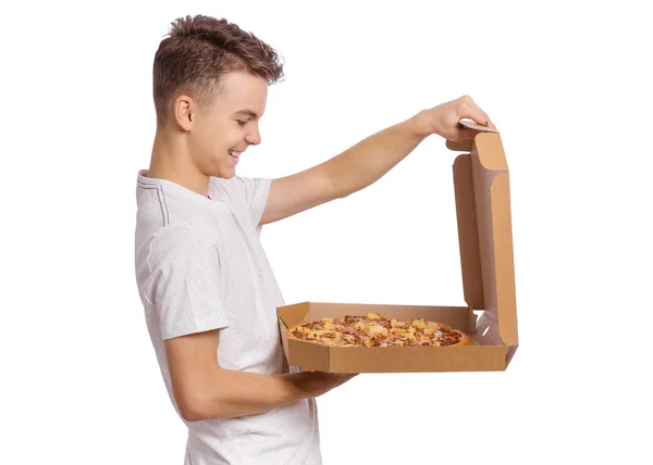 Adolescente chico con pizza — Foto de Stock