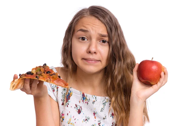 Подросток с пиццей — стоковое фото