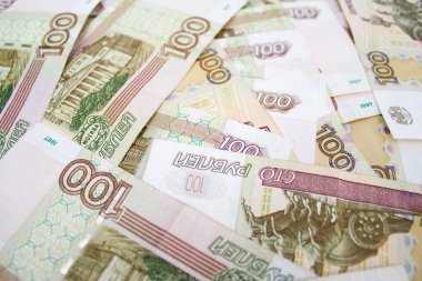 iş, finans, bankacılık ve insanlar kavramı - kaydetme, Rus banknotlar yüz ruble para demet kadar kapatın