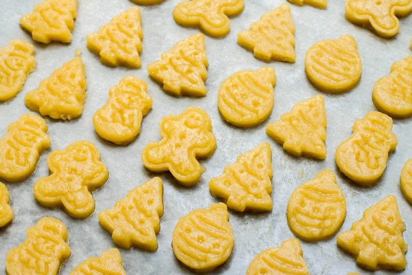 Biscuits Noël Pour Enfants Fabrication Pain Épice Forme Boule Sapin — Photo