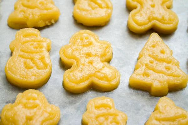 Biscuits Noël Pour Enfants Fabrication Pain Épice Forme Boule Sapin — Photo