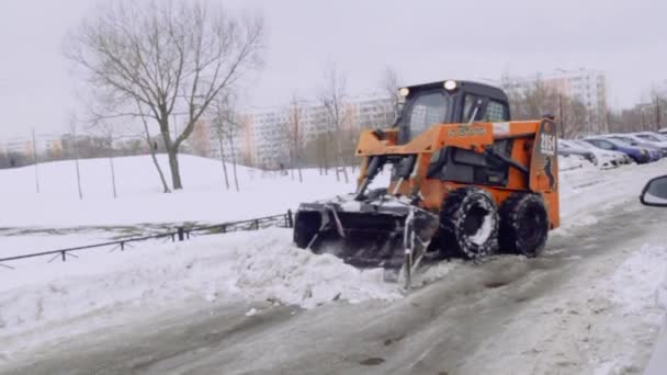 Szentpétervár Oroszország Feb 2019 Szolgáltató Cég Megtisztítja Udvaron Ház Járdák — Stock videók