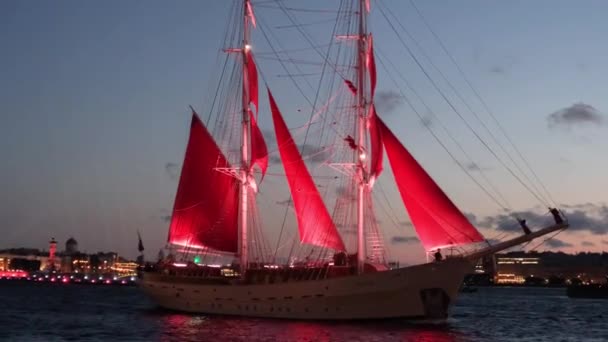 Sailfish Scarlet Sails Show Rio Neva Festival Noite Branca Navio — Vídeo de Stock