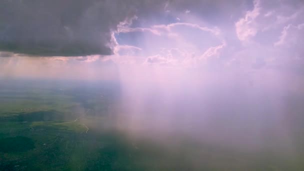 Moln Blå Himmel Och Solstrålar Sköt Från Fönstret Ett Flygande — Stockvideo