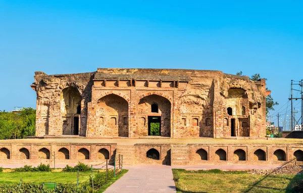 Tumba de Lodhi, una antigua ruina en Sikandra - Agra, India —  Fotos de Stock