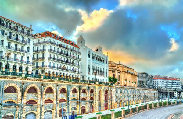 Seaside boulevard in Algiers, the capital of Algeria — Stock Photo, Image
