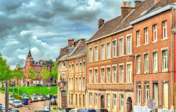 Edifici tipici nel centro della città di Liegi, Belgio — Foto Stock