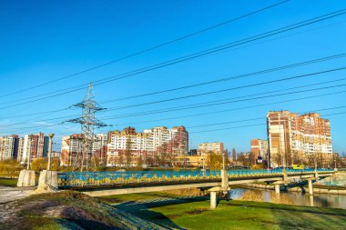 Kiev, Ukrayna'nın sermayesi gölde köprüden