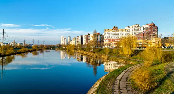 Vista do distrito de Troieshchyna de Kiev, Ucrânia — Fotografia de Stock
