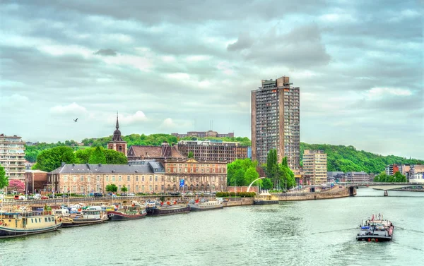 Vista de Liege, uma cidade às margens do rio Meuse, na Bélgica — Fotografia de Stock