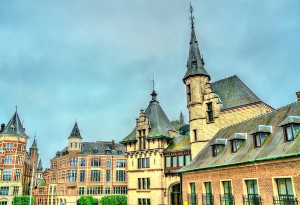 Edificios históricos en el casco antiguo de Amberes, Bélgica —  Fotos de Stock