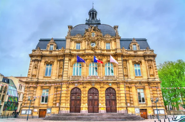 Stadhuis van Tourcoing, een stad in de buurt van Lille in Noord-Frankrijk — Stockfoto