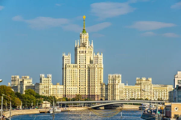 俄罗斯莫斯科Kotelnicheskaya堤岸大楼 — 图库照片